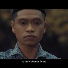 Manakala, lirik lagu hutang telah ditulis oleh achoi floor 88.rusa music telah mengedari lagu di bawah muzik label mereka. Lirik Lagu Hutang Floor 88