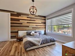Chambre Des Maitres Grande Chambre Des Maitres Avec Mur De Bois De Grange Home Home Decor Furniture