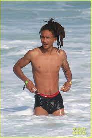 Jaden Smith Wears Just His Calvins for a Dip at the Beach: Photo 3669488 | Jaden  Smith, Shirtless Photos | Just Jared: Entertainment News