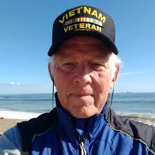 What is wrong with the apartments in Lakeland that they need construction  after only a few years?