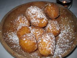 These italian doughnuts, also known as zeppole, are fluffy and delicious. Zeppole Olive Garden