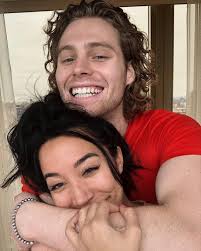 The brand new project from sierra deaton. 5sos Luke Hemmings Defends Girlfriend Sierra Deaton Against Online Trolls Capital