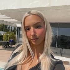 Roderick Elam's Instagram, Twitter & Facebook