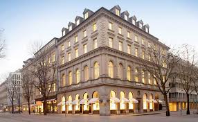It is also the head office of the european depositary bank. Julius Bar Verlagert Eu Kunden Nach Luxemburg