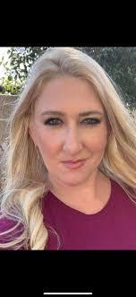 Elizabeth Strode's Instagram, Twitter & Facebook