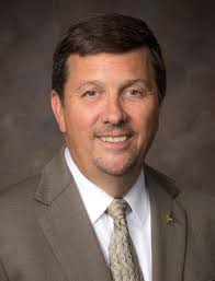 Cheyenne airport to get new director Dec. 1