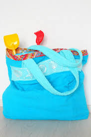 Find 655 beach bag stock video, 4k footage, and other hd footage from istock. Super Easy Towel Bag To Sew For The Beach Easy Peasy Creative Ideas
