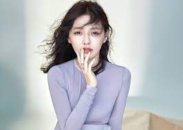Đa số dân mạng tỏ ra phẫn nộ vì cho rằng uông tiểu phi khinh thường vợ không đi làm. 42 Tuá»•i Tá»« Hy Vien Hoang Mang Lo Láº¯ng Khi Mang Thai Láº§n Thá»© 3