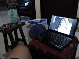 Selain nonton anime kalian juga bisa download anime batch untuk kalian tonton di lain waktu. Guzdik Lia On Twitter Nonton Anime Sambil Mabuk Soju Https T Co Oowlc6euty