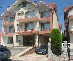 Mamaia este cea mai mare si cea mai populara statiune a rivierei romanesti. Vila Marinn Costinesti Oferta De Cazare 2021