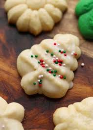 The cookies turn out beautiful and taste sweet, buttery, crumbly and practically melt in your. Perfect Spritz Cookies Cookies And Cups Chow Hub