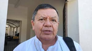 Diócesis de Tehuacán envió 40 toneladas de agua purificada a damnificados  de Acapulco, Guerrero