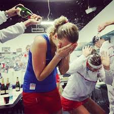 May 30, 2021 · dimanche, sur la terre battue de roland garros, la tchèque petra kvitová, 12e mondiale, a failli être éliminée dès le 1er tour par greet minnen. Photo Petra Kvitova Celebrates Czech Rep S Eighth Fed Cup Title