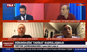 Aydaki adam'ın bu haftaki konuğu türkiye komünist partisi konsey üyesi aydemir güler. Aydemir Guler Toplumsal Yasamin Dinsellestirilmesi Bir Rastlanti Degil Tele1