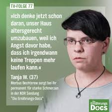 Adipositas und Bluthochdruck, Morbus Bechterew Dennis E. sagt über sich  selbst, er sei viel zu jung für so viele Erkrankungen: Seine Adipositas  verstärkt verschiedene Symptome wie Sodbrennen, Schlafapnoe und  Bluthochdruck. Er sucht