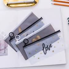 Kotak pensilmu perlu dikemas dan disusun dengan baik supaya kamu dapat belajar sebaik mungkin di sekolah. Harga Serba Serbi Tas Stationery Tempat Pensil Terbaik Juni 2021 Shopee Indonesia