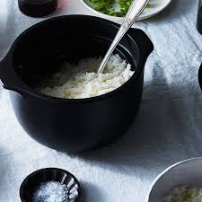 The trick is to follow the manufacturer's instructions. How To Make White Rice In A Rice Cooker How Much Water To Use