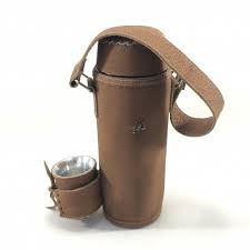 En esta oportunidad ha sido el turno de este carpincho tomando mate quien se ha viralizado fuertemente a través de las redes sociales. Termo Mate Alto Versatil Todo Cuero Marron Carpincho