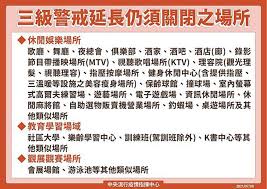 台中港式料理。 檀島香港茶餐廳台中唯一分店。 香港必吃80年老店192層酥皮蛋塔果然厲害。 香港茶餐廳開業將近80年，是香港第一家茶餐廳，很多人到香港旅遊一定要吃這家，商妮之前去香港也吃過，所以蠻期待它的美味。 檀島香港茶餐廳位在新光三越b1，從大門搭手扶梯下樓，地板就有指標. 1qyznbsa5revvm