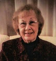 Lillie Bradford's Instagram, Twitter & Facebook