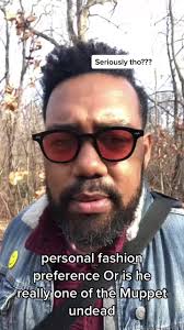 Tarik Rashaan Davis (@tarikrdavis)