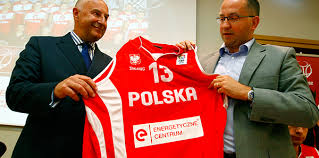 Krzysztof sroczynski received an undergraduate degree from the university of london. Energetyczne Centrum Sponsorem Reprezentacji Polski Koszykarzy