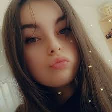 Melissa Duke's Instagram, Twitter & Facebook