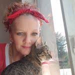 Kimberly Senter's Instagram, Twitter & Facebook