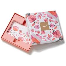 The pink leopard gift card from vanilla gift is a perfect birthday gift for all animal print lovers in your life! Buy Amazon Com Gift Card In A Pink Flower Box Online In India B0763n91ds