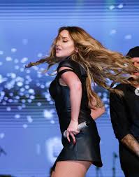 Hadise'nin açıklamaları ve ailesi ile ilgili merak edilen detaylar sizlerle. Hadise Aslen Nereli Ailesi Ve Kardesleri Kimdir