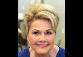 Cindy Emmons's Instagram, Twitter & Facebook