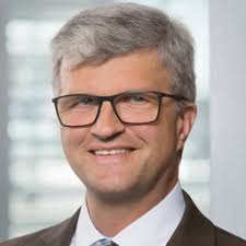 Durchsuchen sie unsere umfangreiche liste mit bw bank filialen in der nähe von tübingen. Hartmut Kern Vermogensmanager Private Banking Prokurist Baden Wurttembergische Bank Bw Bank Xing