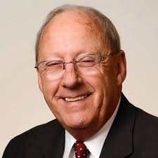 This afternoon, we celebrated the groundbreaking of D Diaz Supermarket — an  exciting addition coming to Decatur! Owner Adan Zaragoza, joined by his  family, shared his vision for a full-service market that