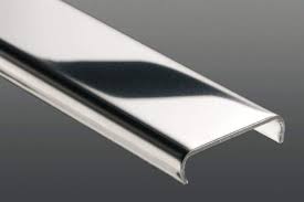 La surface visible du profilé forme un angle symétrique entre les revêtements carrelés. Schluter Quadec Ev Aussen Innenecke 90 Edelstahl 8 Mm Atala Fliesen Und Sanitarhandel Berlin
