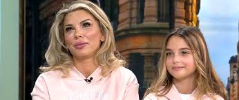Și pentru că orice moment de fericire veste uriașă pentru ilan laufer! Alina Laufer S A Intors In Romania DupÄƒ Doi Ani PetrecuÈ›i In America Definitiv
