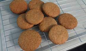 Manfaat quaker oat untuk diet adalah asupan karbohidrat dalam jumlah yang lebih aman untuk tubuh. Cara Buat Oat Cookies Yang Paling Mudah Sesuai Untuk Diet