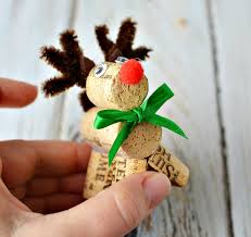 Flip each piece and cut. How To Make Adorable Wine Cork Reindeer