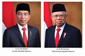 Di telpon di wa sama capres prabowo subianto dan jokowi dodo viral hits 2018 2019. Foto Jokowi Ma Ruf Di Pasaran Berbeda Dari Yang Resmi