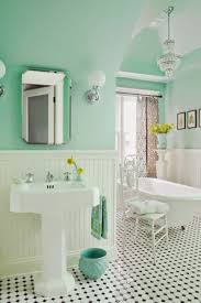 Badezimmergestaltung Ideen Die Gerade Voll Im Trend Liegen Badezimmer Grun Badezimmer Renovieren Vintage Badezimmer