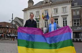 We krijgen hem tóch nog te zien in münchen, de regenboogvlag. Met Regenboogvlag Tonen We Dat Iedereen In Zottegem Welkom Zottegem Het Nieuwsblad Mobile