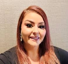 Kelly Wroten's Instagram, Twitter & Facebook