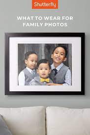 What To Wear For Family Photos Shutterfly Family Photos Family Photo Album Create A Family