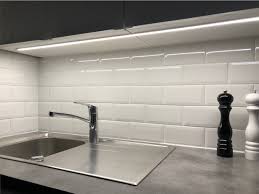 Vous souhaitez une déco moderne pour votre cuisine ? Reglette Led Sur Mesure Pour Cuisine Fabricant Led Depuis 20 Ans