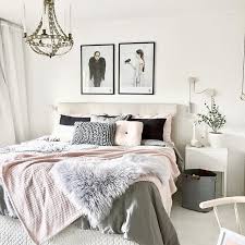 The form of and bedroom design definitely just become part vital in a best 25 feminine bedroom ideas on pinterest nursery paint via pinterest.com. 100 Bedroom Ideas For Women Otthon Lakberendezes Lakas