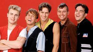 La carrière de robbie williams débute en 1991 avec le boys band take that. Take That Facts 24 Things You Never Knew About About The 90 S Boyband