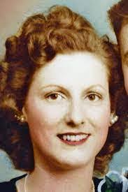 Loren Mears's Instagram, Twitter & Facebook