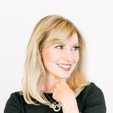 Jennifer Traynor's Instagram, Twitter & Facebook