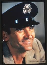 Nel 1995 il film ha ricevuto il david di donatello per il miglior montaggio e due nastri d'argento (uno per la miglior. Il Postino Publicity Still Of Massimo Troisi