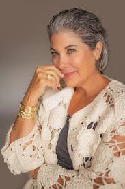 Leighann Maxwell's Instagram, Twitter & Facebook