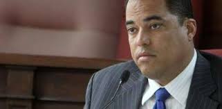 Lo que faltaba: portar armas será más fácil